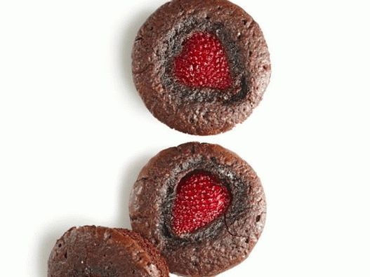 Brownies with berries