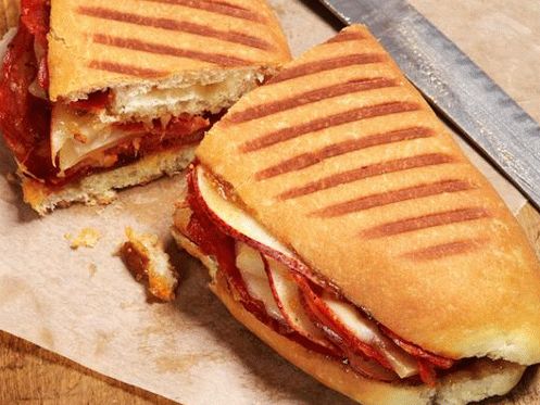 Panini chorizo   a hruška