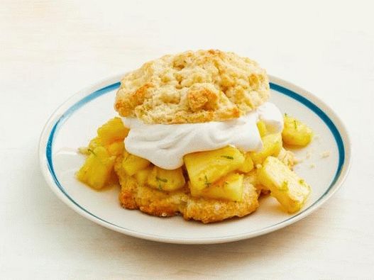 Photo Pineapple-Citrus Shortcakes