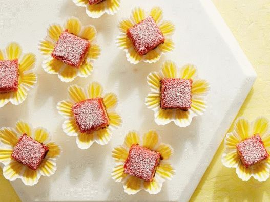 Foto bary s chutí jahodové limonády