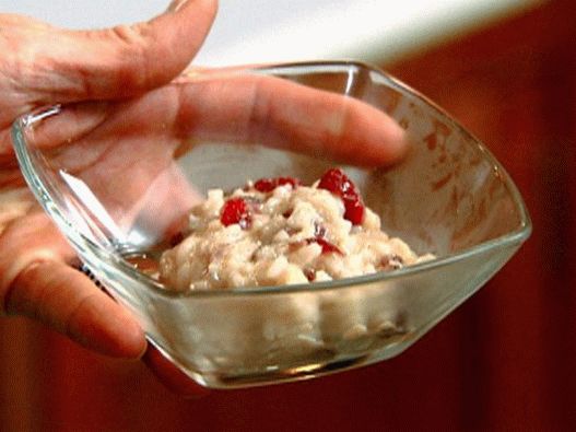 Photo Quick Rice Pudding with Cinnamon, Cardamom and Blueberries