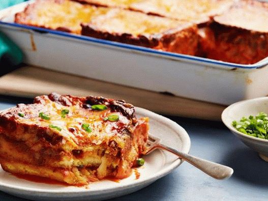 Fotografie z jídla - Lasagne ze sýrových toastů a rajčatové polévky