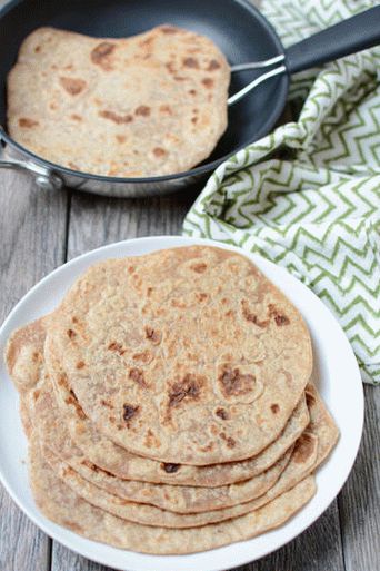 Fotografie Domácí celozrnná tortilla tortilla