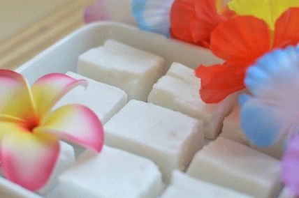 Foto havajský kokosový dezert Haupia