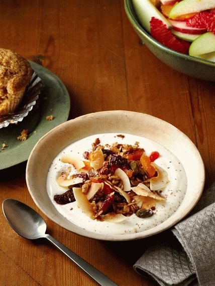 Fotka z Granola s jogurtem a vejcem