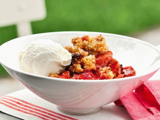 Photo Strawberry Rhubarb Crisp