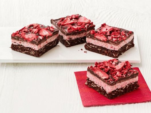 Photo Strawberry-Chocolate Cakes