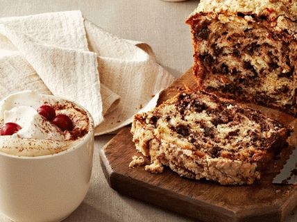 Photo Coffee with cherry cream