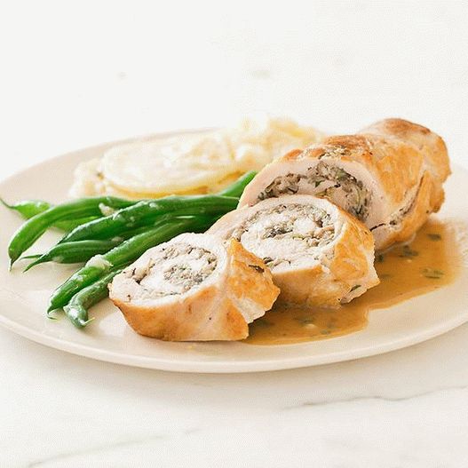 Fotografie ze špenátových plněných kuřecích prsou