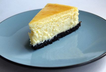 Photo Lime Cheesecake with Chocolate Cake