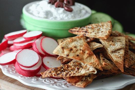 Foto tortilly s omáčkou z másla feta