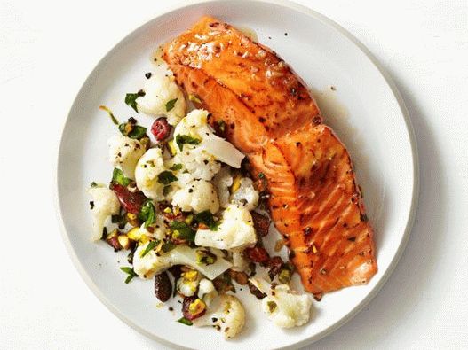 Foto losos v sojové omáčce a javorovém sirupu