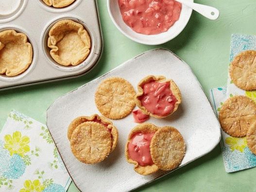 Photo of the dish - Tartlets with strawberries and custard