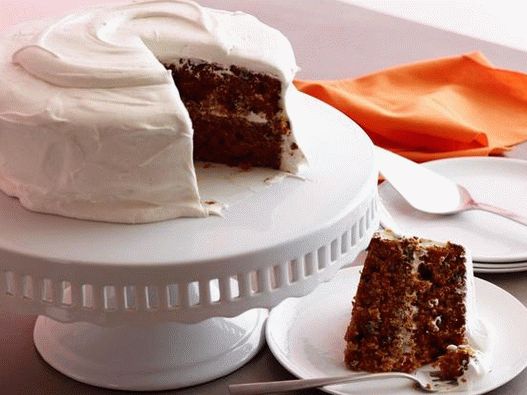 Fotografie z misky - Mrkvový dort s krémovou marshmallow polevou