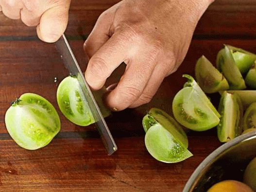 Broušená zelená rajčata pro konzervování Broušená zelená rajčata pro konzervování