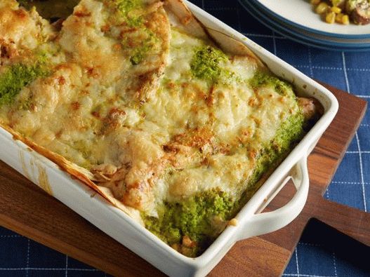 Foto mexický kastrol s krůtí, žampiony a kukuřicí