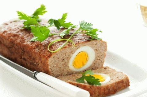 Hovězí rolka plněná vejci