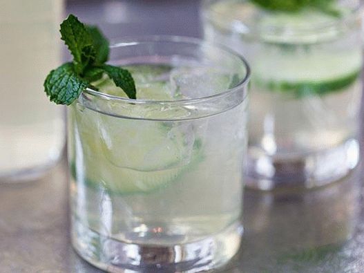 Photo, okurka, sangria, s, bezinky, likér