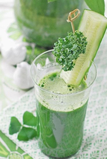 Foto okurkový nápoj