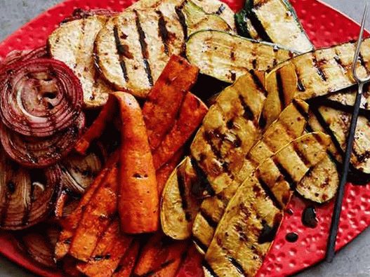 Foto, grilovaná zelenina, do, balsamic glazura