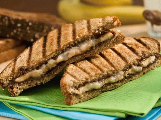 Fotka z banánů Panini s Nutella