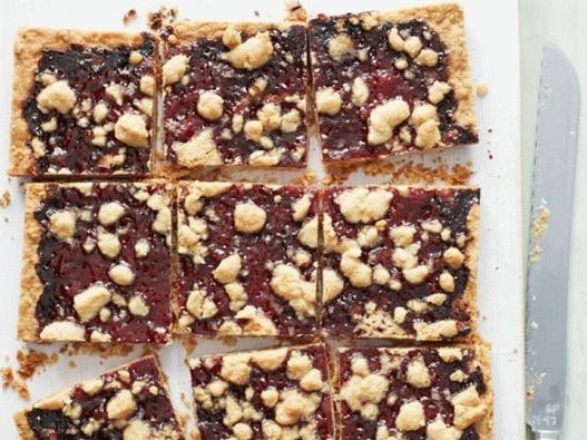 Photo Sand cake with jam