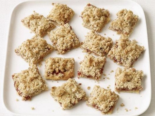 Krabice s marmeládou a ovesnou kaší