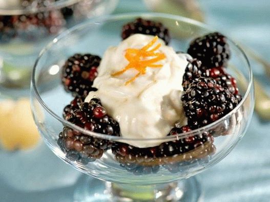 Jednoduchý berry dezert