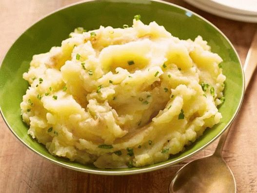 Veganský bušený pečeným česnekem