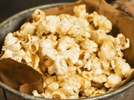 Fotka z Banana Foster Flavored Popcorn