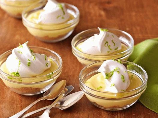 Foto porcovaný limetkový koláč