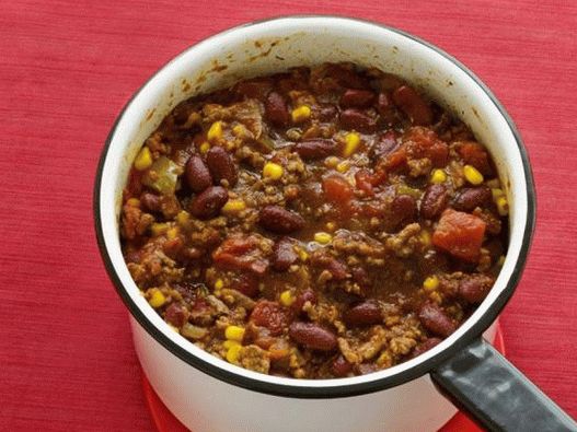 Chili con carne s fazolemi a kukuřicí