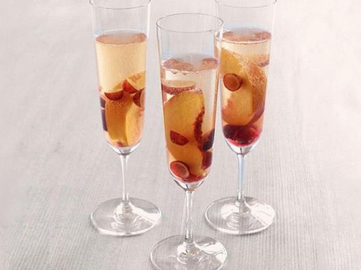 Foto - Sangria se šumivým vínem