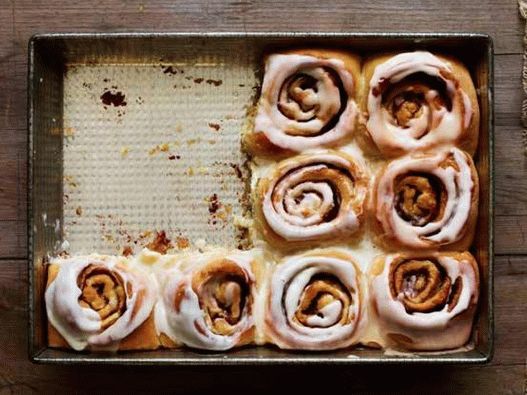 Classic Cinnabon Cinnamon Rolls