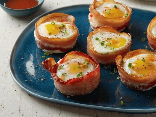 Bacon and Egg Muffins