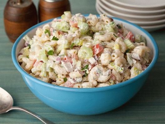 Americký těstovinový salát