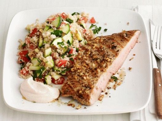 Grilované vepřové maso s cuketou a kuskusem