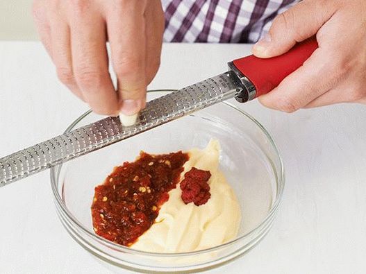 Sendviče s krabím z měkké skořápky a singapurským salátem Sendviče s krabím z měkké skořápky a singapurským salátem