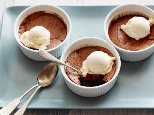 Foto čokoládový fondant z kakaa