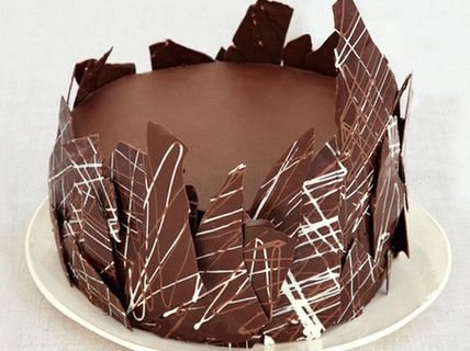 Photo Chocolate cake with ganache cream