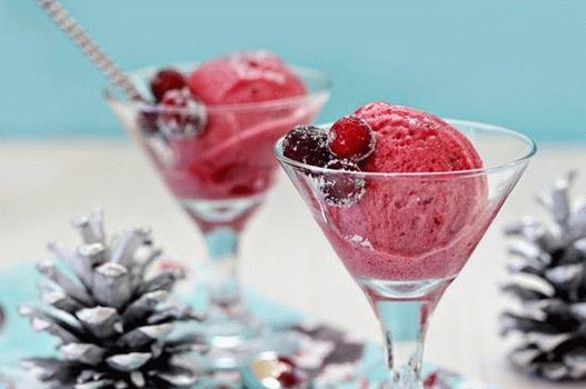 Foto sorbet z třešní a granátového jablka