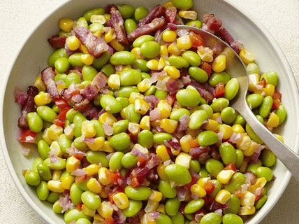 Fotka z Edamame Bean Sauté s kukuřicí a slaninou