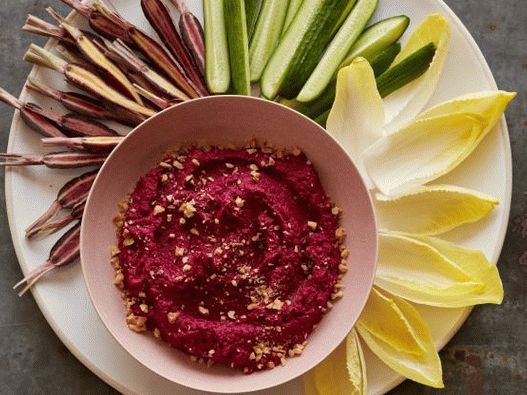 Foto dip pečená řepa a čočková omáčka