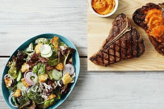 Foto steak t-bone s křenem