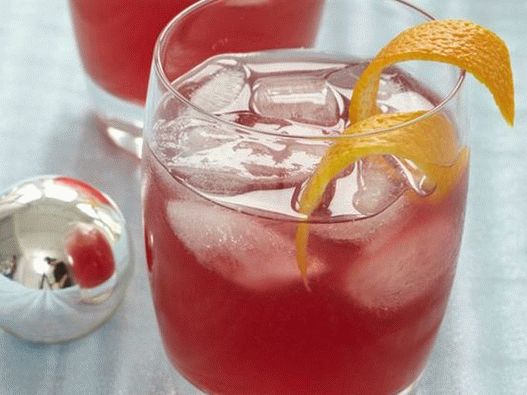 Photo Tonic orange-currant cocktail