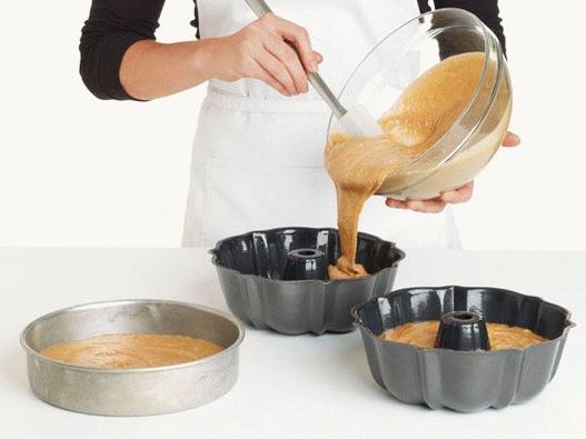 Halloween cukroví kbelík dort