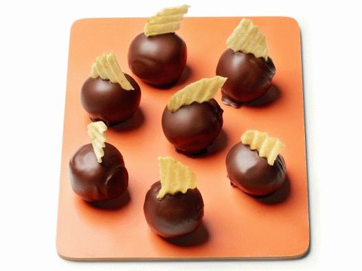 Foto arašídové máslové lanýže s bramborovými lupínky