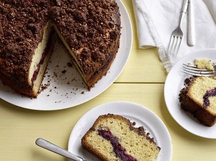 Photo Cherry Chocolate Cupcake with Stroezel