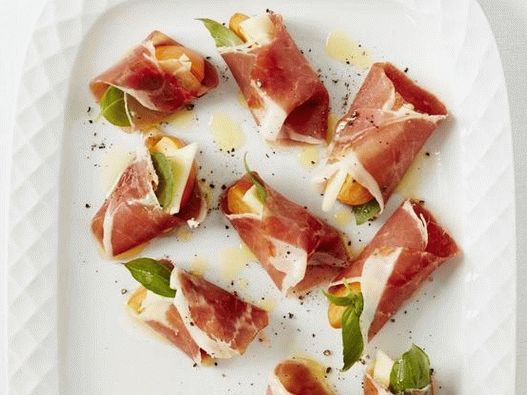 Fotka z Persimmon and Prosciutto Appetizer