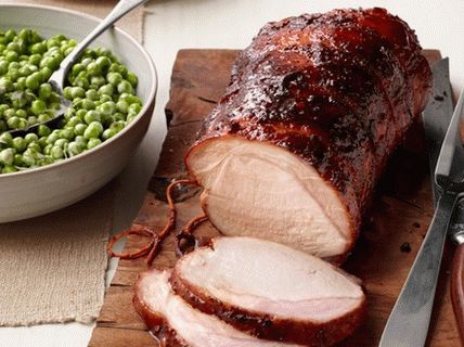 Photo Pečená vepřová panenka se zeleným hráškem